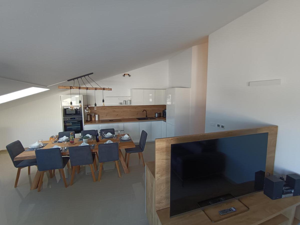 Апартаменты Penthouse Sunset Медулин Экстерьер фото